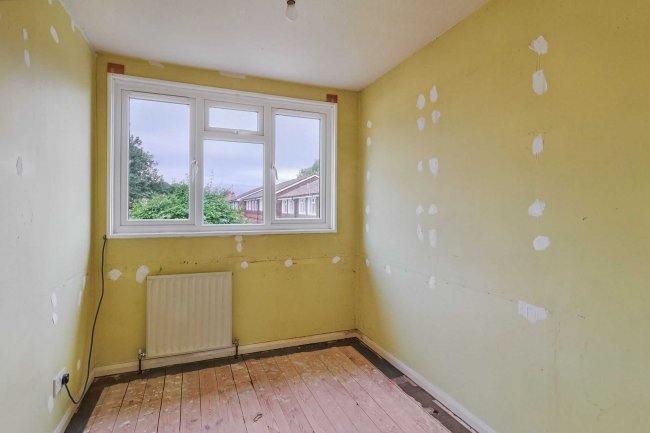 6 Butler Close, Salisbury, SP2 8AZ 7