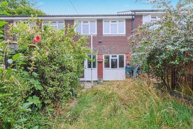 6 Butler Close, Salisbury, SP2 8AZ 7