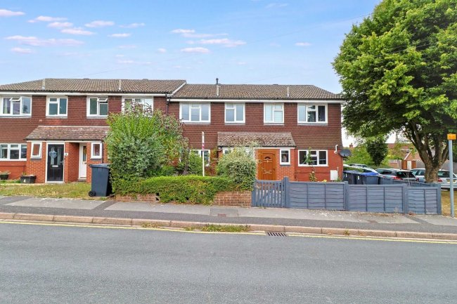 6 Butler Close, Salisbury, SP2 8AZ 7