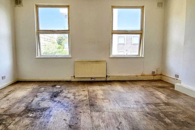 Flat C, 75 Malvern Road, London NW6 5PU 10