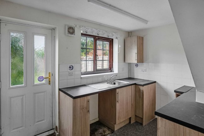 37 Haileybury Gardens, Hedge End, Southampton, SO30 2AN 7