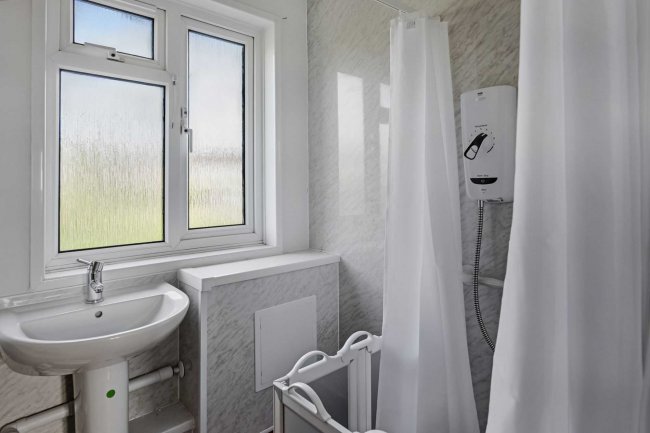 103 Lipscombe Rise, Alton, Hampshire, GU34 2HJ 6