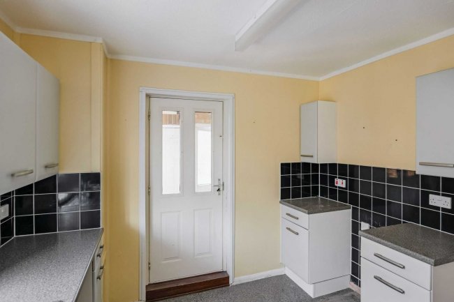 103 Lipscombe Rise, Alton, Hampshire, GU34 2HJ 6