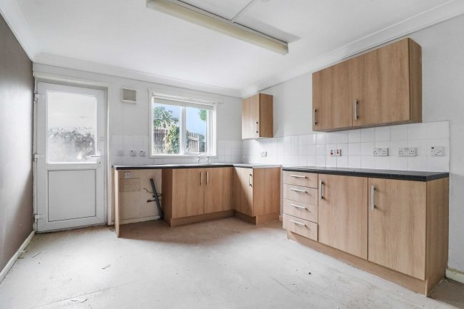 35 Elliott Drive, Felling, Gateshead, Tyne and Wear, NE10 9QZ 4