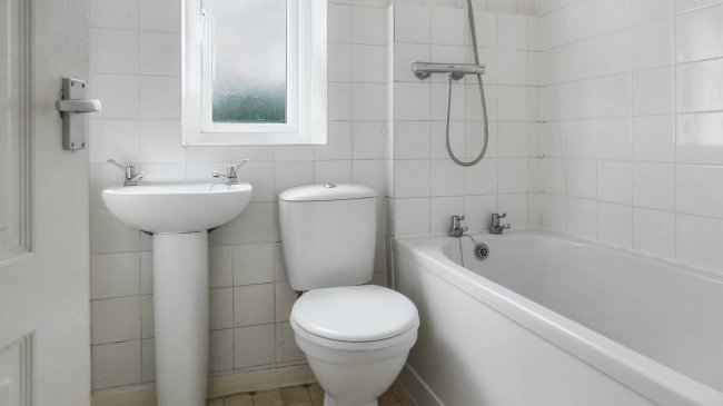 138 Ellerburn Avenue, Hull, East Yorkshire, HU6 9RN 6