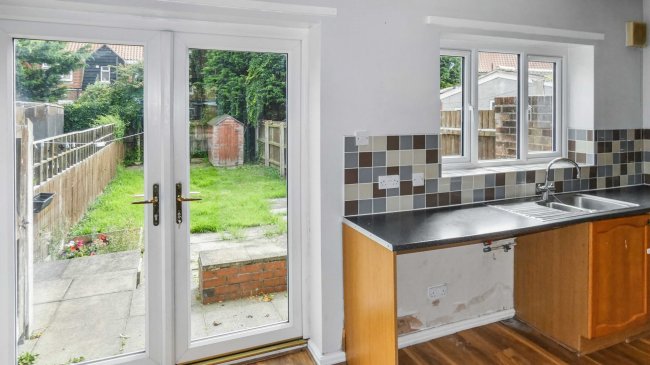 138 Ellerburn Avenue, Hull, East Yorkshire, HU6 9RN 6