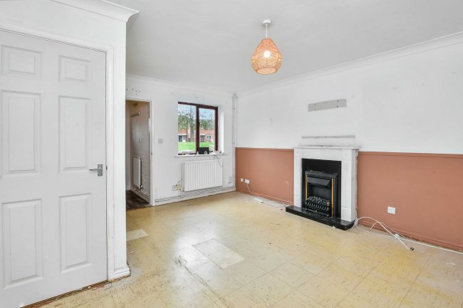 228 Woodfield Avenue, Lincoln, Lincolnshire, LN6 0LT 2