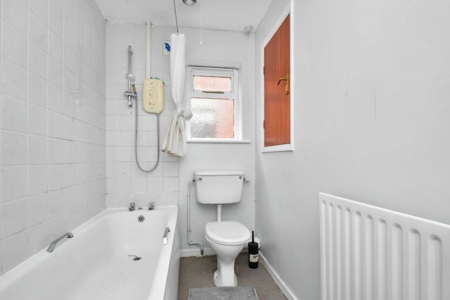 228 Woodfield Avenue, Lincoln, Lincolnshire, LN6 0LT 2