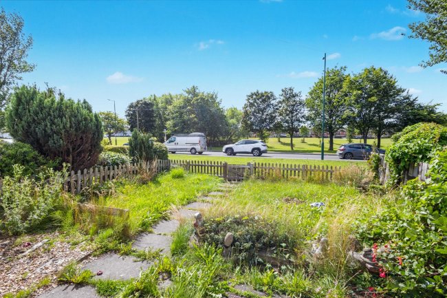 21 The Fleet, Redcar, Cleveland, Middlesbrough, TS10 5PF 8