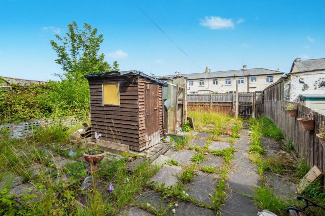 21 The Fleet, Redcar, Cleveland, Middlesbrough, TS10 5PF 8