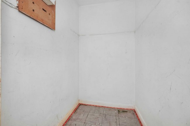 17 Halstead Close, Headcorn Drive, Canterbury, Kent, CT2 7UD 9