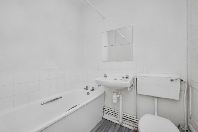 17 Halstead Close, Headcorn Drive, Canterbury, Kent, CT2 7UD 9