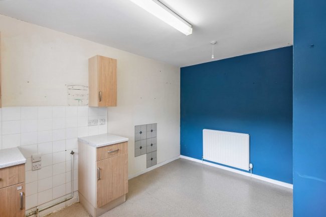 45 Shelley Grove, Bradford, West Yorkshire, BD8 0JZ 3