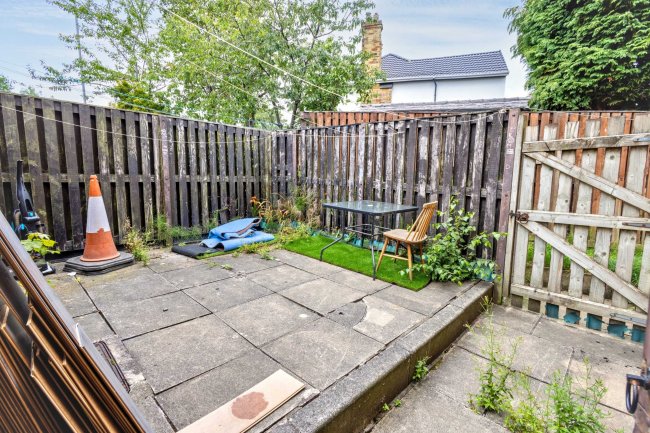 45 Shelley Grove, Bradford, West Yorkshire, BD8 0JZ 3