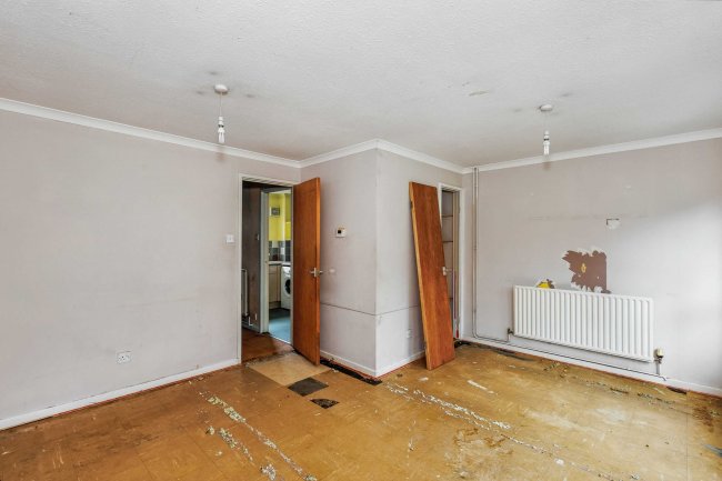 14 Brooke Close, Wellingborough, Northamptonshire, NN8 3LJ 7