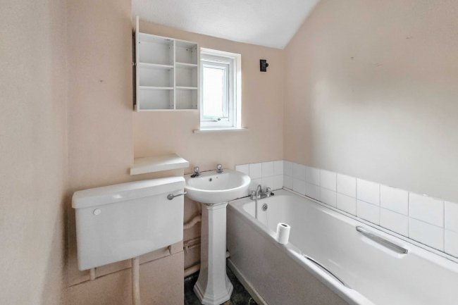 23 Bowlingfield, Ingol, Preston, PR2 7DD 8