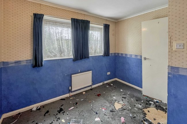 20 Elsworth Close, Feltham, Middlesex, TW14 8SF 7