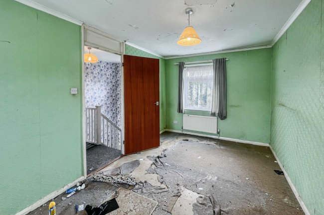 20 Elsworth Close, Feltham, Middlesex, TW14 8SF 7