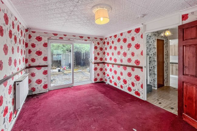 20 Elsworth Close, Feltham, Middlesex, TW14 8SF 7