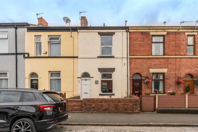 37 Canning Street, Bury, Lancashire, BL9 5AS 8