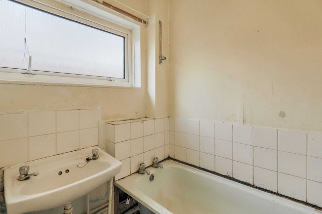 23 Redruth Drive, Mansfield, Nottinghamshire, NG18 4QB 9