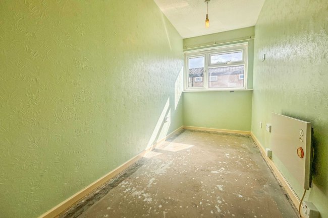 81 Spring Edge, King Cross, Halifax, West Yorkshire, HX1 3BD 3