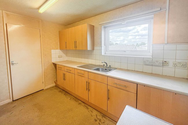 81 Spring Edge, King Cross, Halifax, West Yorkshire, HX1 3BD 3