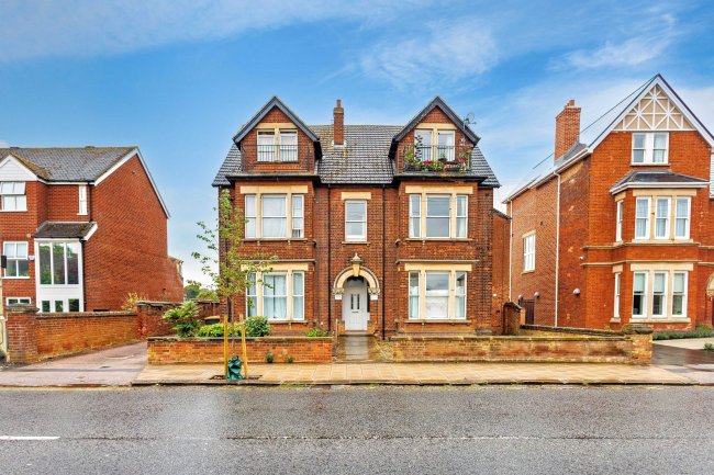 Flat 3, 75 Shakespeare Road, Bedford, Bedfordshire, MK40 2DW 3