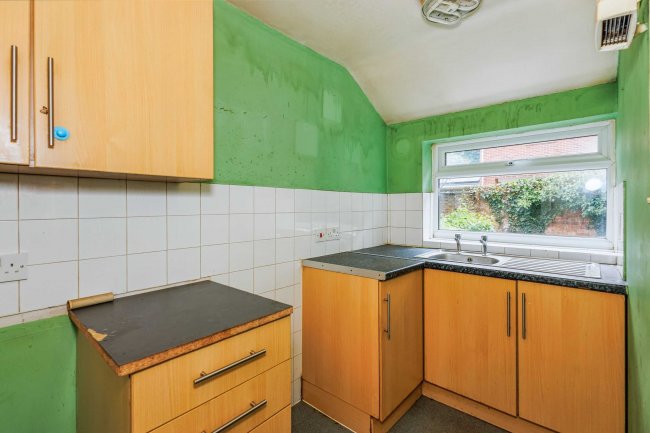 Flat 3, 75 Shakespeare Road, Bedford, Bedfordshire, MK40 2DW 3