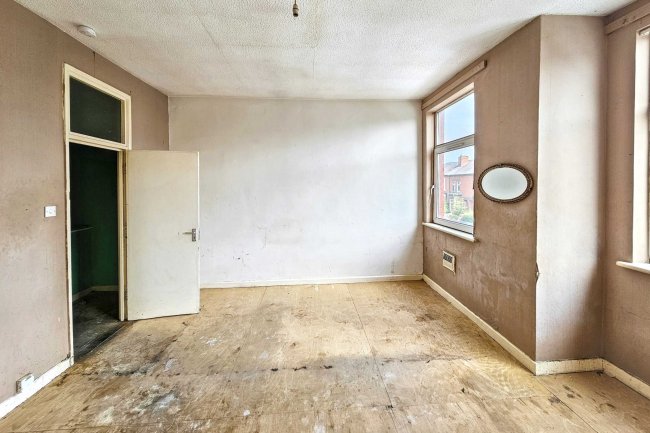 Flat 2, 44 Laindon Road, Longsight, Manchester, M14 5DP 4