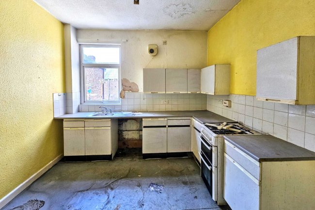 Flat 2, 44 Laindon Road, Longsight, Manchester, M14 5DP 4