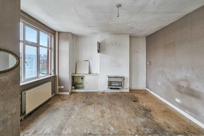 Flat 2, 44 Laindon Road, Longsight, Manchester, M14 5DP 4