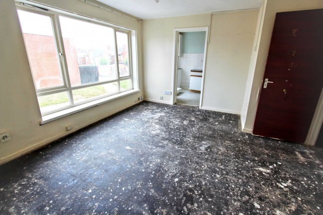 42 Queen Street, Doncaster, South Yorkshire, DN4 8AB 7