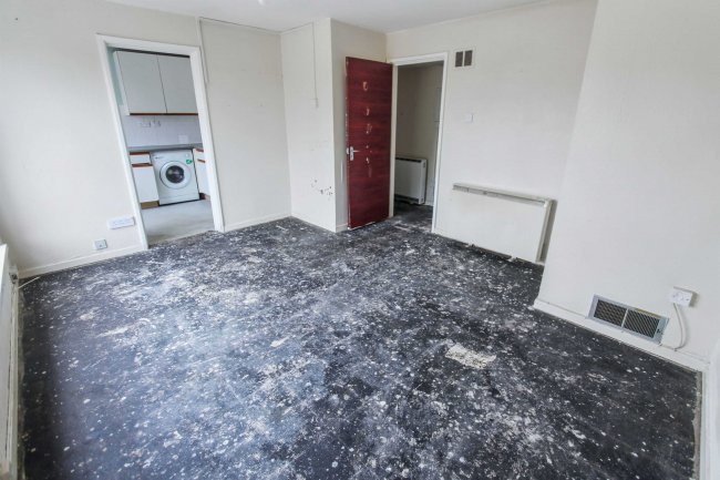 42 Queen Street, Doncaster, South Yorkshire, DN4 8AB 7