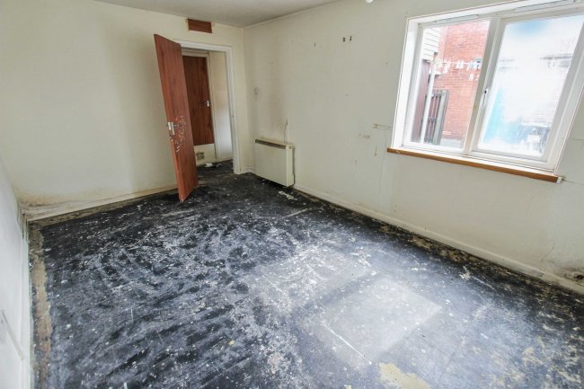 42 Queen Street, Doncaster, South Yorkshire, DN4 8AB 7