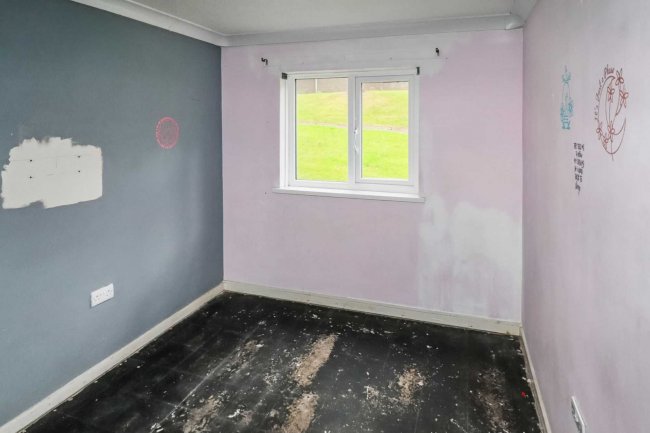 25 Rosemount Close, Keighley, West Yorkshire, BD21 2EF 2