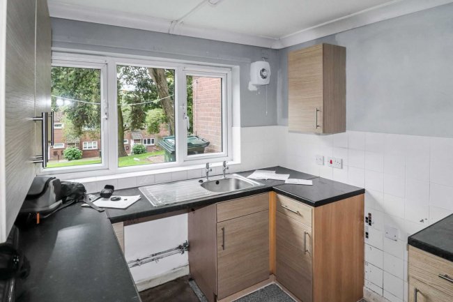 25 Rosemount Close, Keighley, West Yorkshire, BD21 2EF 2