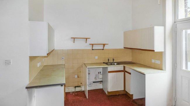 Flat 1, 84 Albany Street, Hull, East Yorkshire, HU3 1PN 5