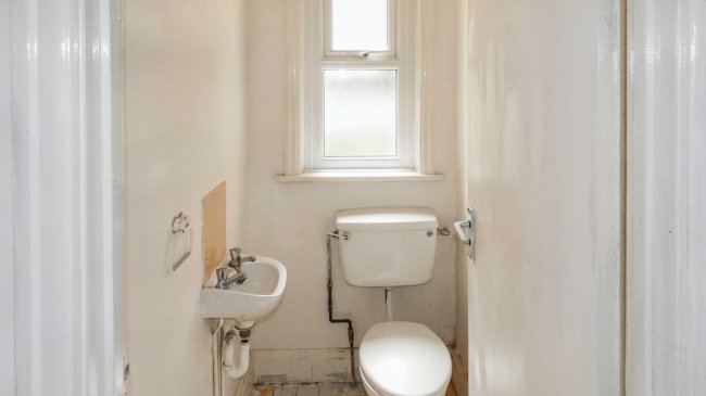 Flat 1, 84 Albany Street, Hull, East Yorkshire, HU3 1PN 5