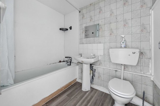 Flat 42, Benwell Close, Benwell Grange, Newcastle Upon Tyne, NE15 6RZ 10