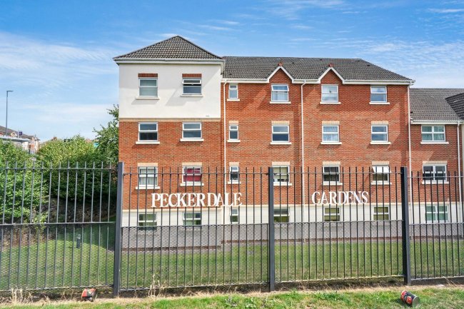 25 Peckerdale Gardens, Spondon, Derby, DE21 7SX 10