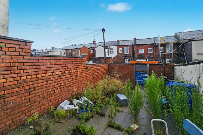 25 Vernon Street, Bury, Lancashire, BL9 5AR 6