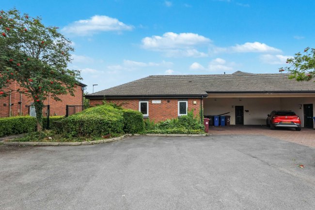 4 Lambeth Close, Blackburn, Lancashire BB1 1LB 6