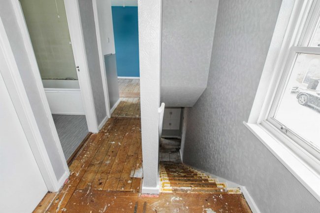 39 Coronation Street, Macclesfield, Cheshire, SK11 7PQ 8