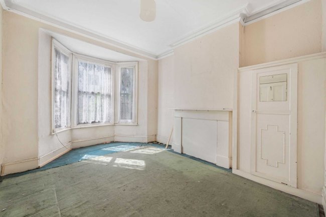 13 Fishers Lane, Chiswick, London, W4 1RX 8