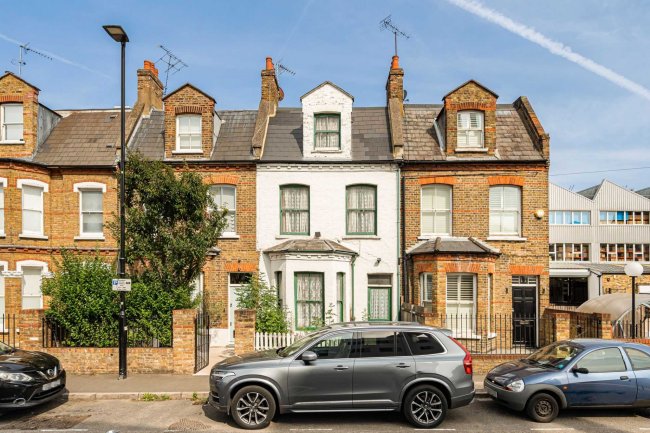 13 Fishers Lane, Chiswick, London, W4 1RX 8
