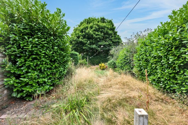 61 Harris Crescent, Needingworth, St. Ives, Cambridgeshire, PE27 4TE 5