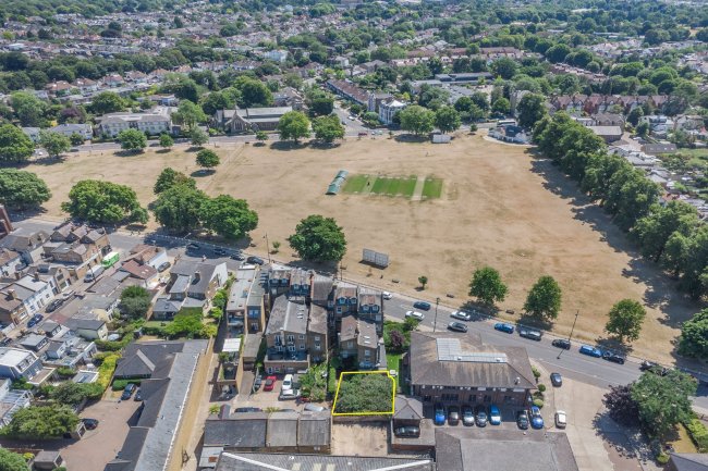 Rear 86-88, The Green, Twickenham, TW2 5AG 9