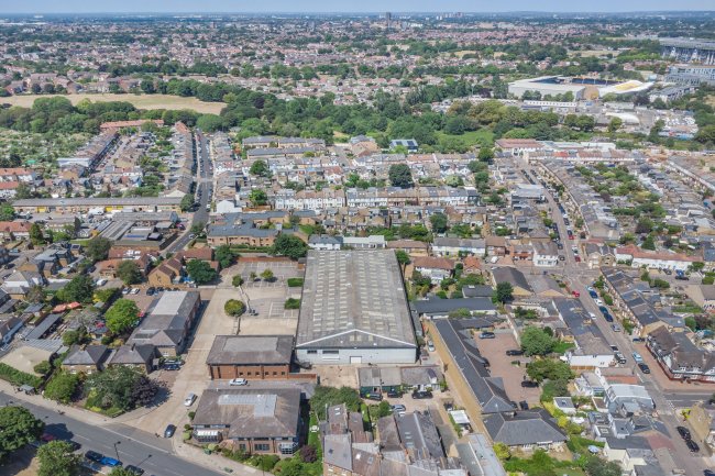 Rear 86-88, The Green, Twickenham, TW2 5AG 9