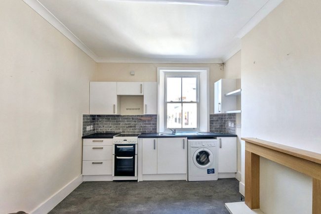 Flat C, 13 Meath Street, Battersea, London SW11 4JA 8